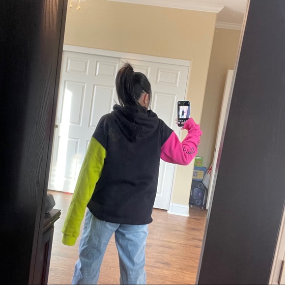 Retro Vibes Color Block Hoodie - Picture 4 of 12